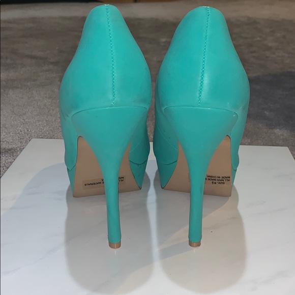 Pumps - Picture 3 of 3